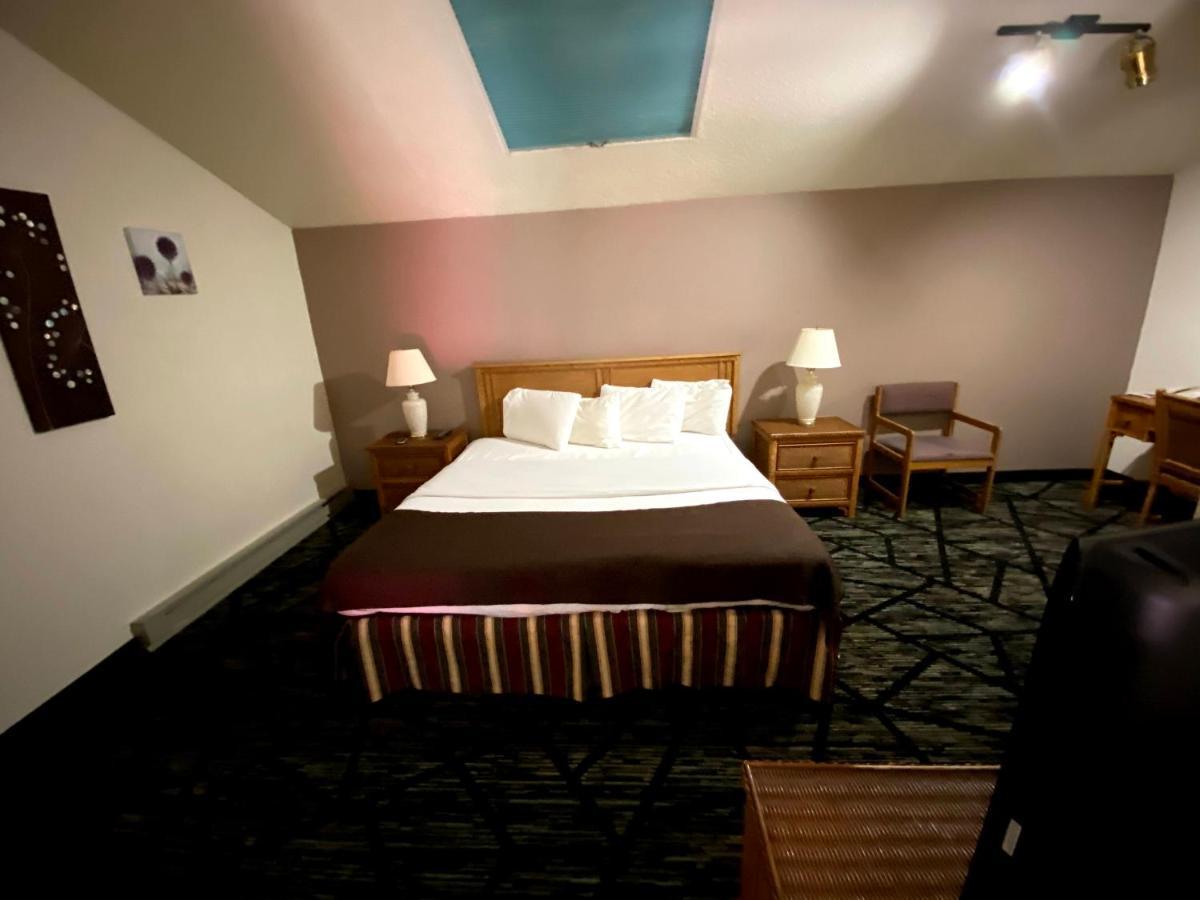 Woodland Inn & Suites Medford Exteriör bild