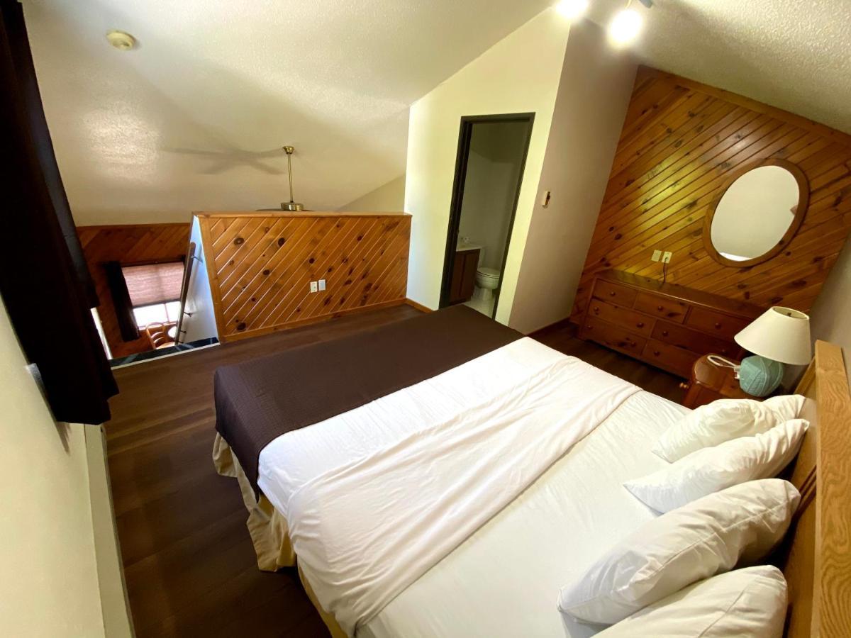Woodland Inn & Suites Medford Exteriör bild