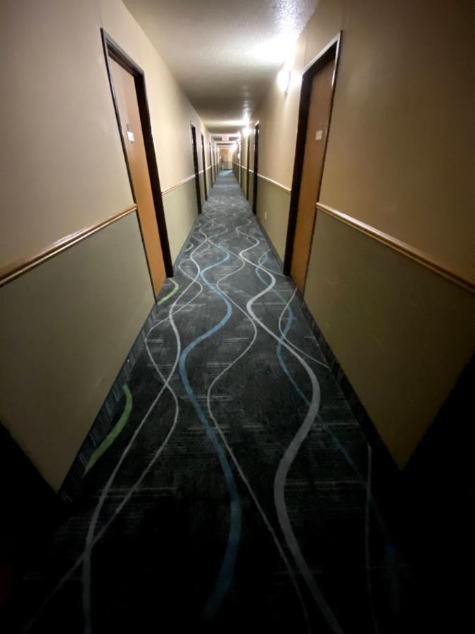 Woodland Inn & Suites Medford Exteriör bild