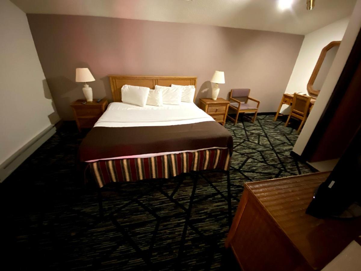 Woodland Inn & Suites Medford Exteriör bild