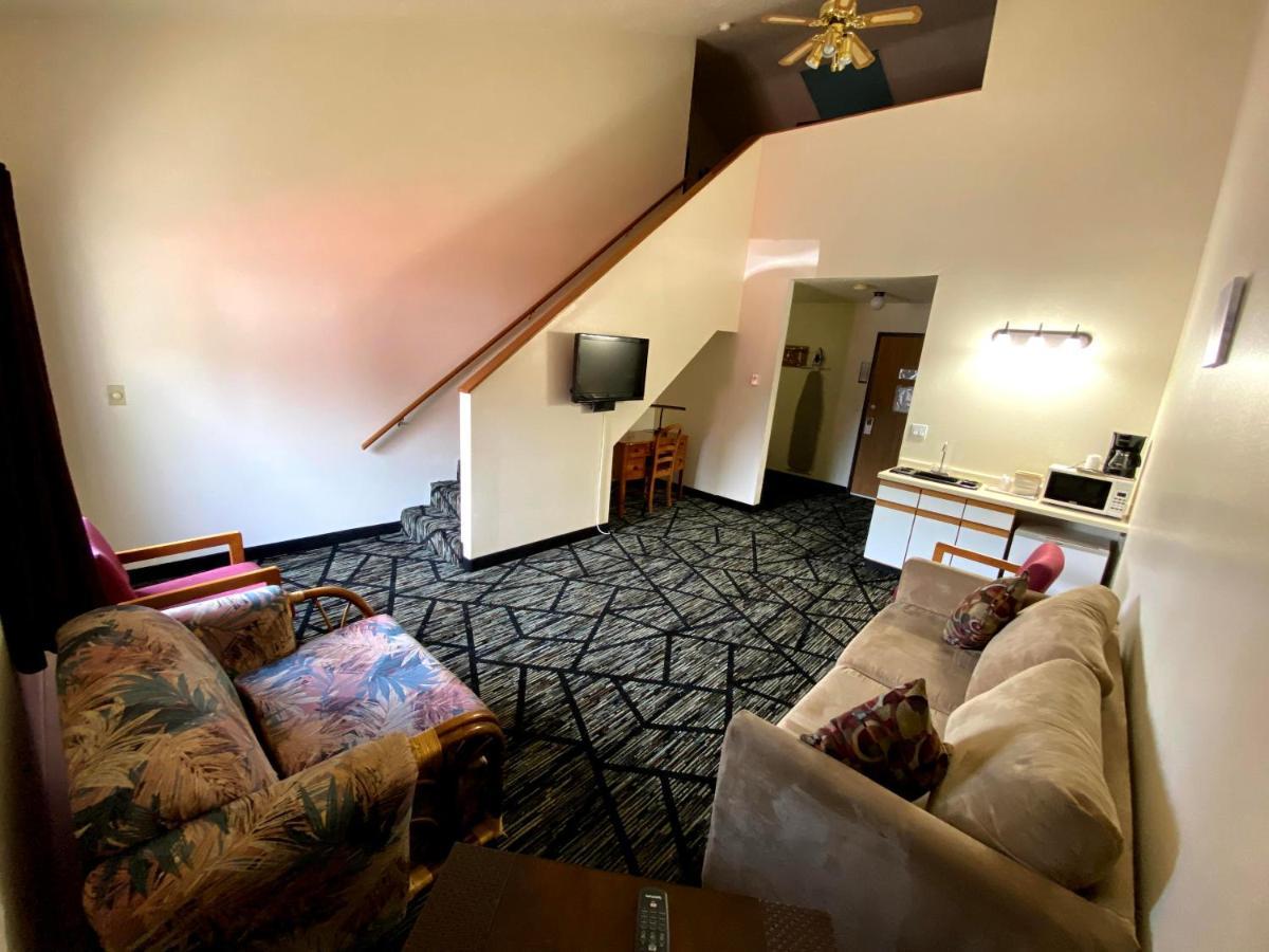 Woodland Inn & Suites Medford Exteriör bild
