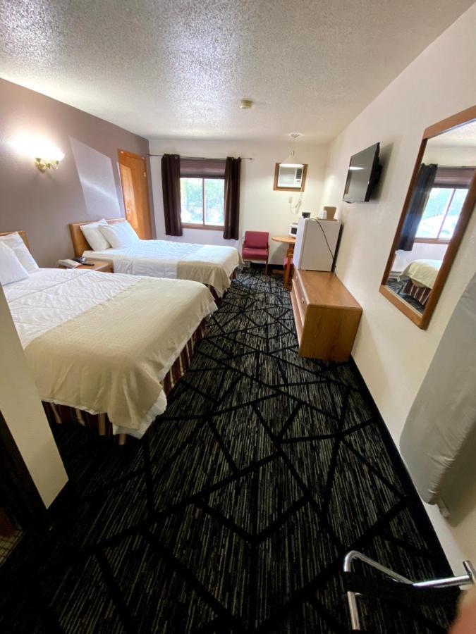 Woodland Inn & Suites Medford Exteriör bild