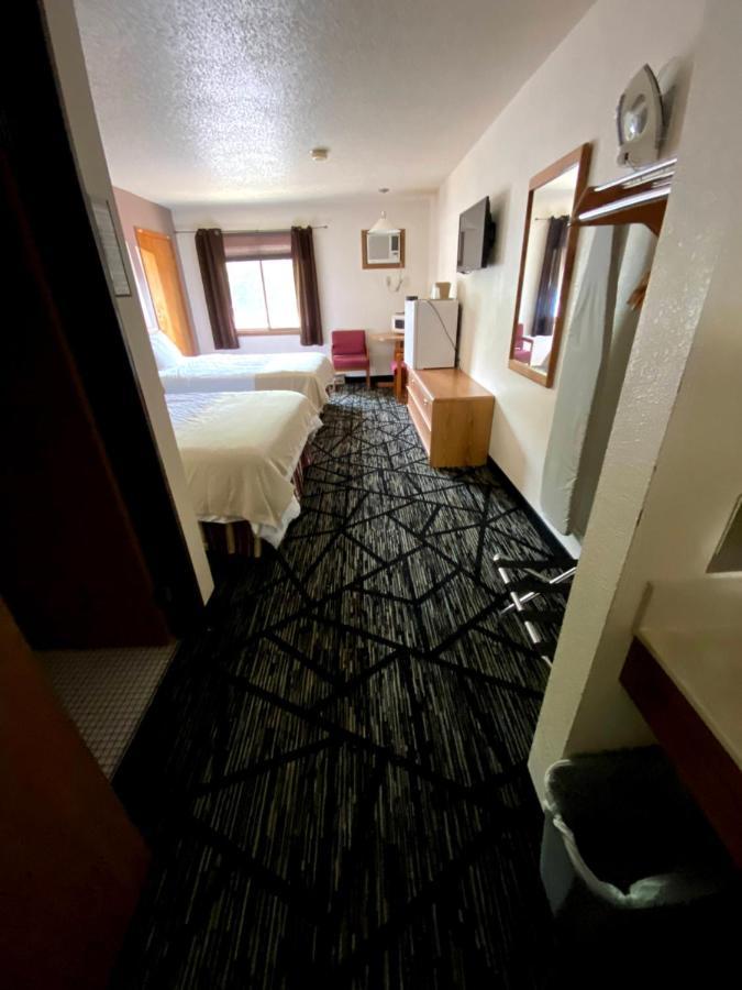 Woodland Inn & Suites Medford Exteriör bild