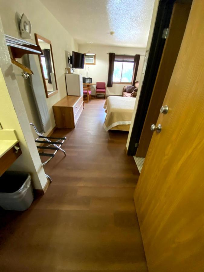 Woodland Inn & Suites Medford Exteriör bild