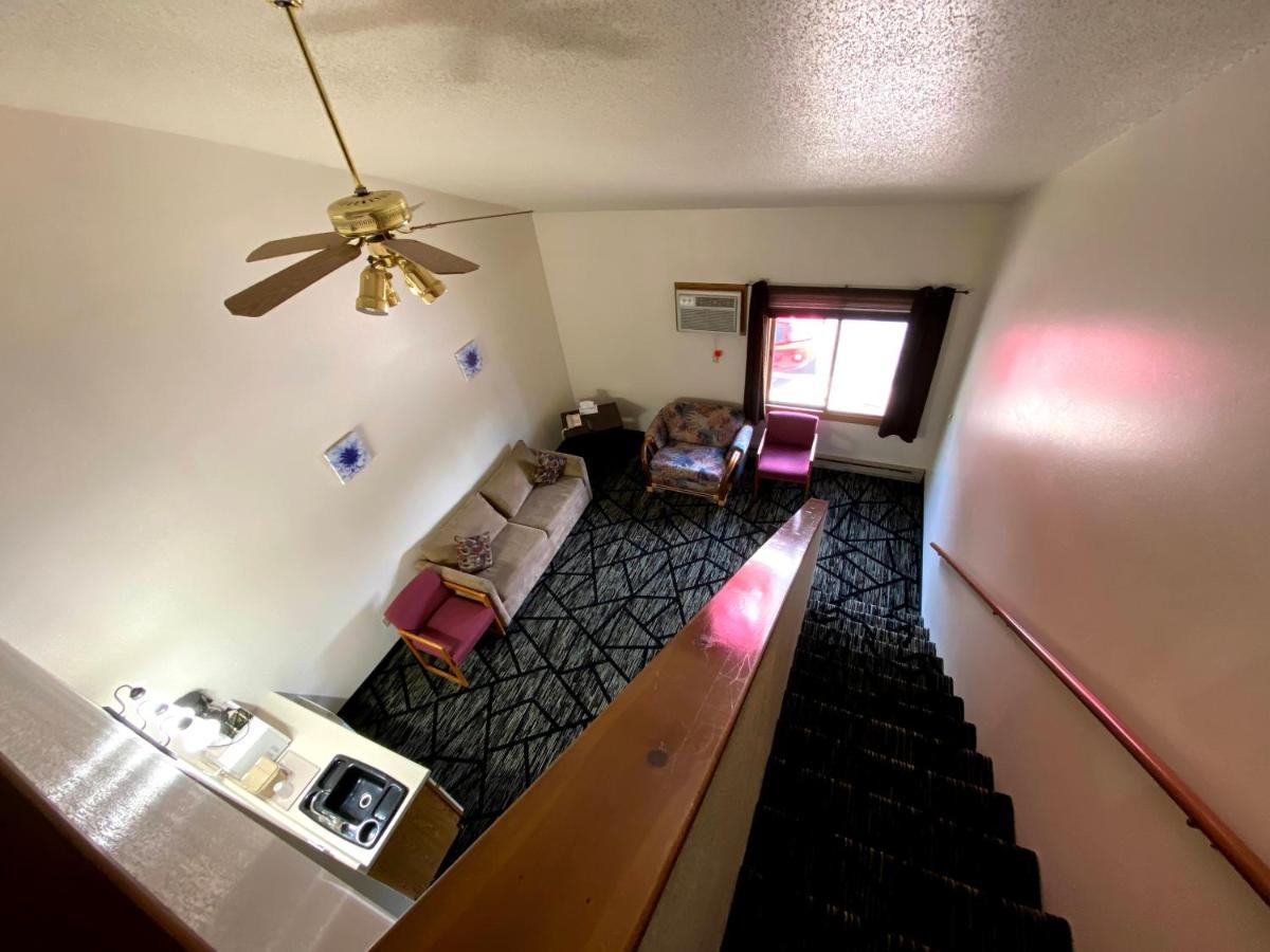 Woodland Inn & Suites Medford Exteriör bild