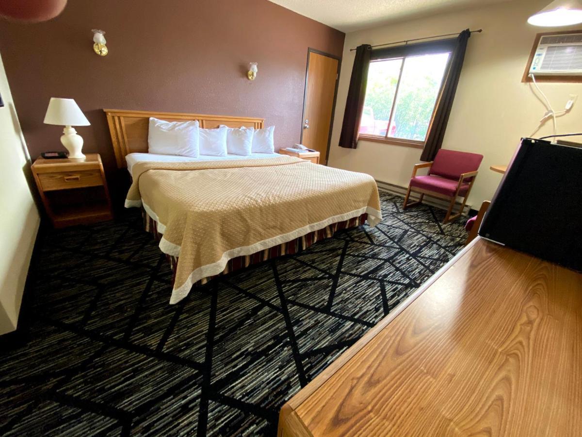Woodland Inn & Suites Medford Exteriör bild