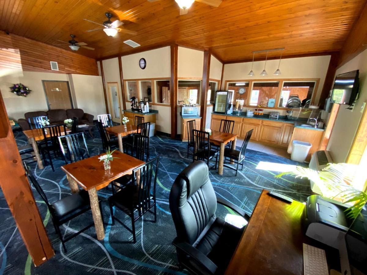 Woodland Inn & Suites Medford Exteriör bild