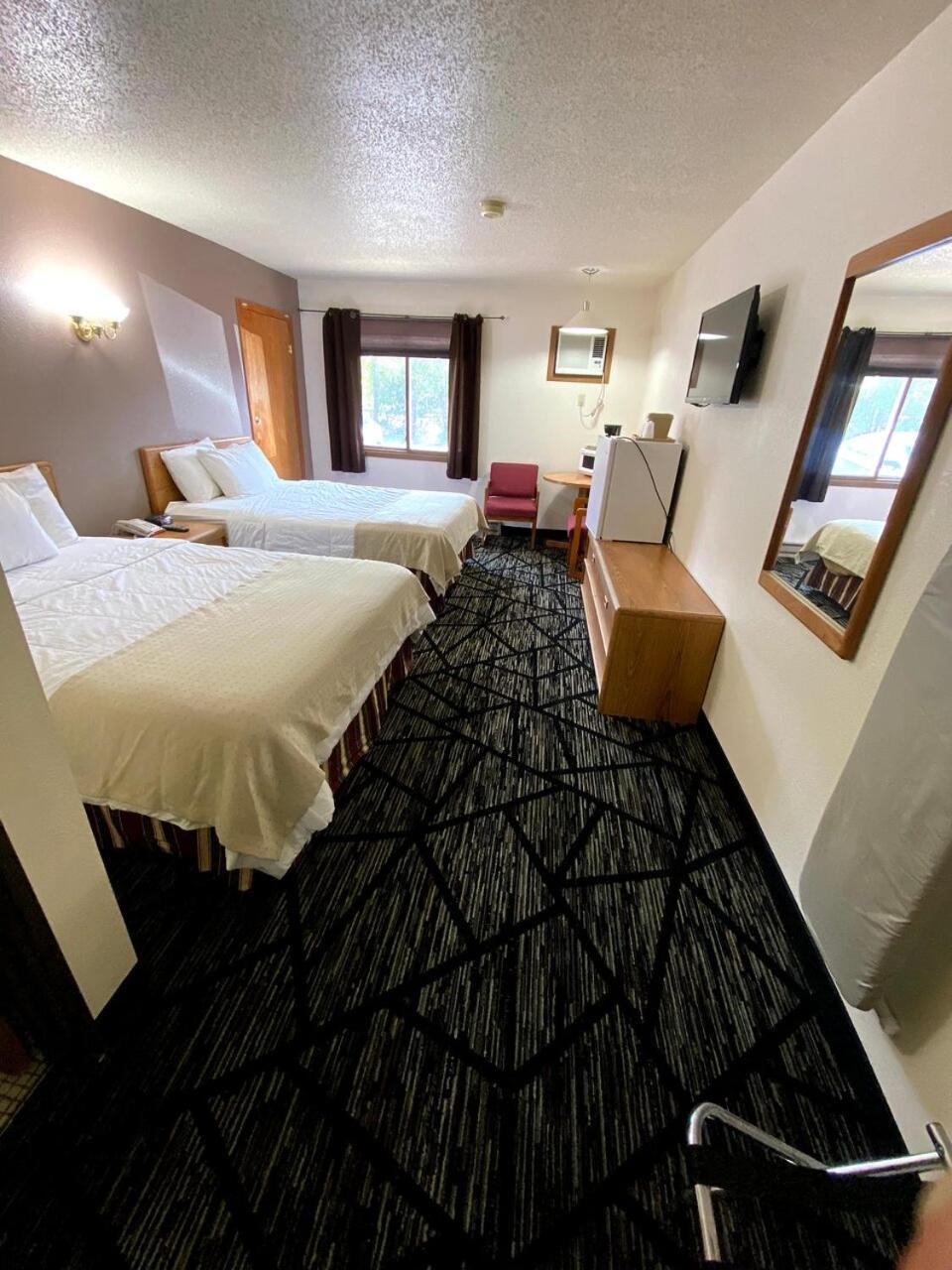Woodland Inn & Suites Medford Exteriör bild